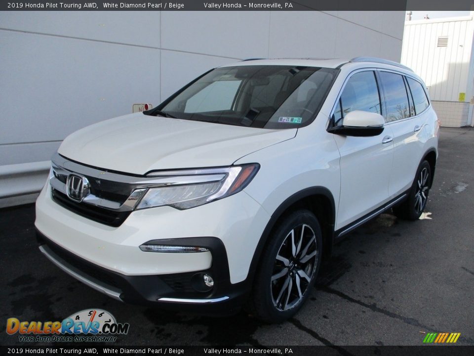 2019 Honda Pilot Touring AWD White Diamond Pearl / Beige Photo #9