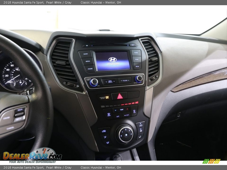 Controls of 2018 Hyundai Santa Fe Sport  Photo #9