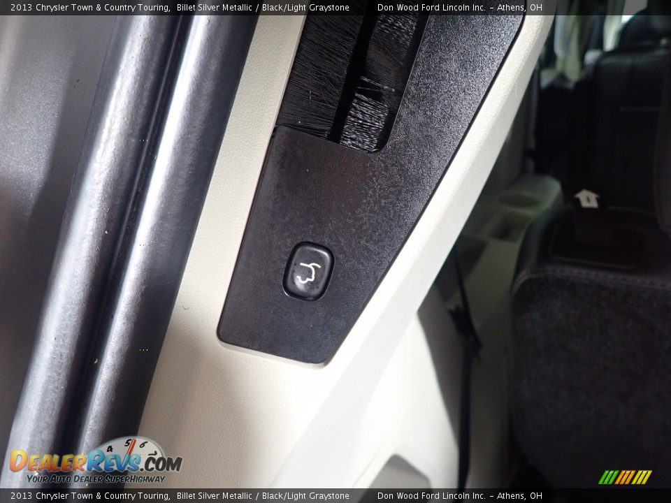 2013 Chrysler Town & Country Touring Billet Silver Metallic / Black/Light Graystone Photo #16