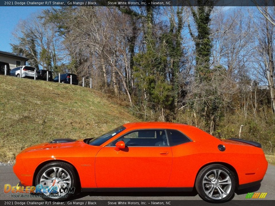 Go Mango 2021 Dodge Challenger R/T Shaker Photo #2