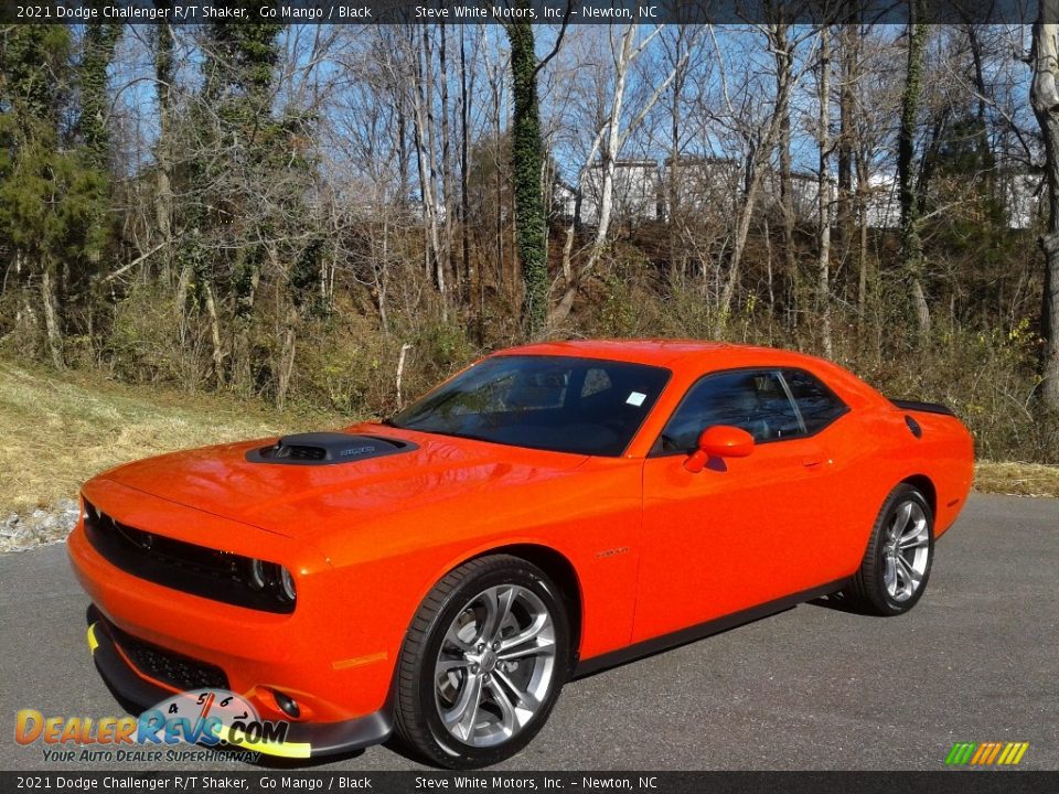 Front 3/4 View of 2021 Dodge Challenger R/T Shaker Photo #3