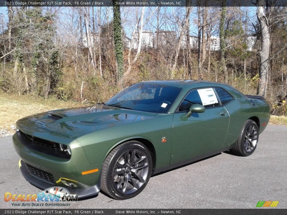 Front 3/4 View of 2021 Dodge Challenger R/T Scat Pack Photo #2