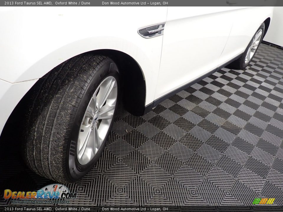 2013 Ford Taurus SEL AWD Oxford White / Dune Photo #8