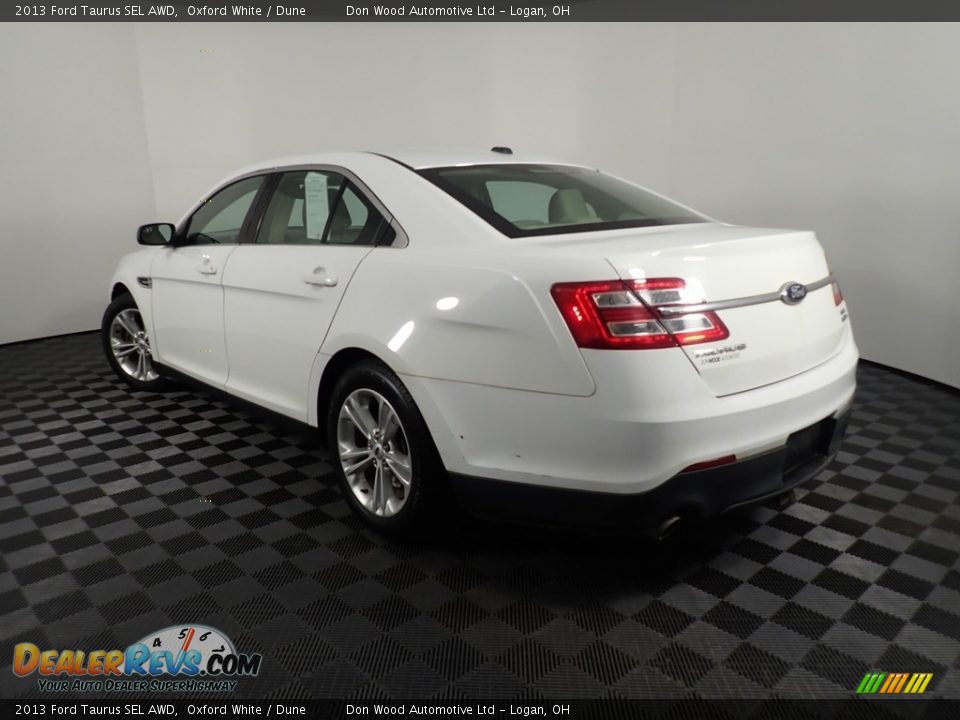 2013 Ford Taurus SEL AWD Oxford White / Dune Photo #10
