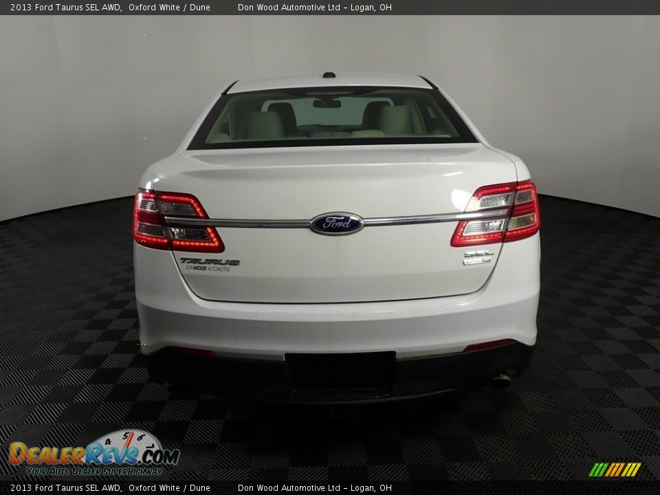 2013 Ford Taurus SEL AWD Oxford White / Dune Photo #11