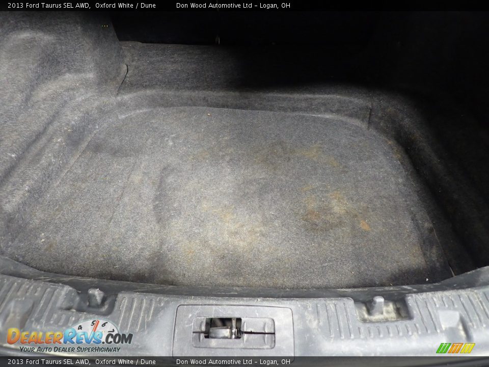2013 Ford Taurus SEL AWD Oxford White / Dune Photo #13