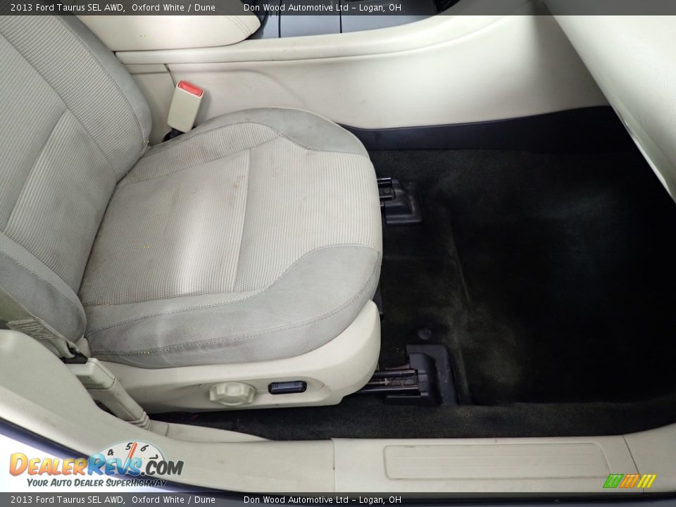 2013 Ford Taurus SEL AWD Oxford White / Dune Photo #36