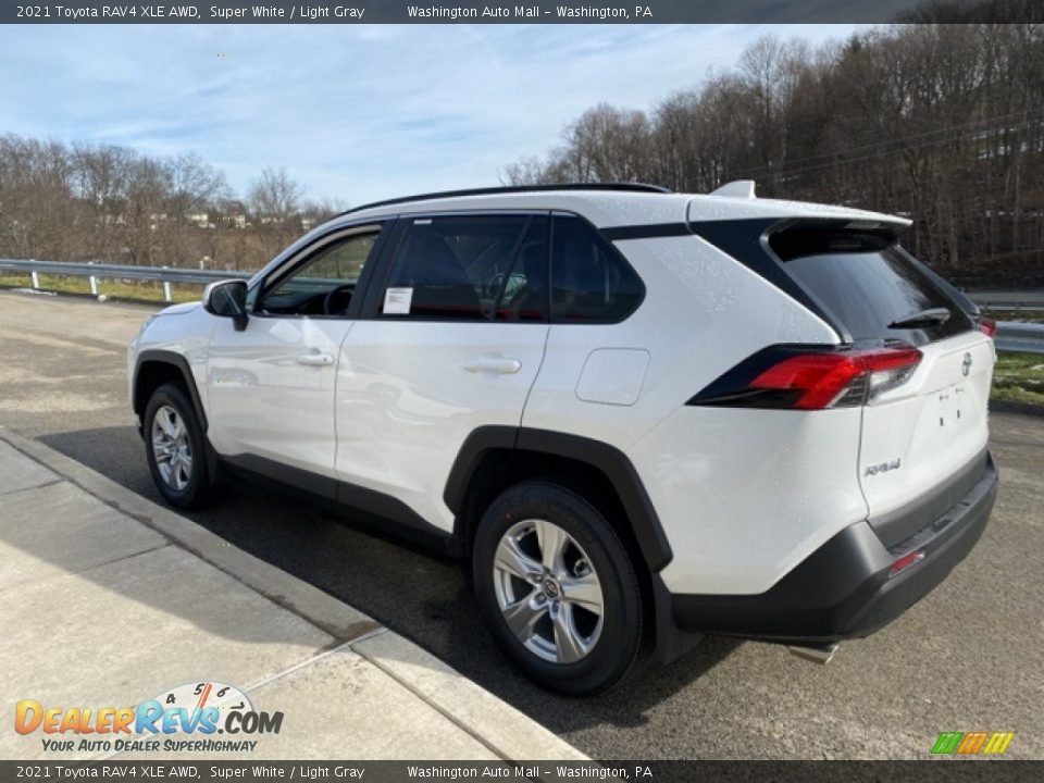 2021 Toyota RAV4 XLE AWD Super White / Light Gray Photo #2