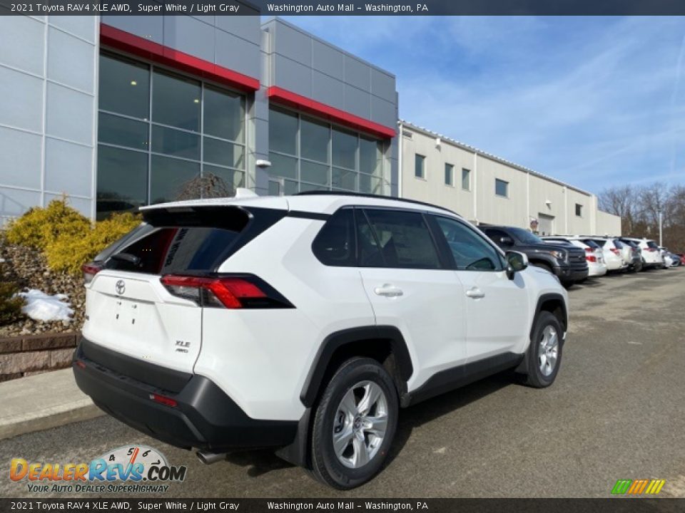 2021 Toyota RAV4 XLE AWD Super White / Light Gray Photo #14