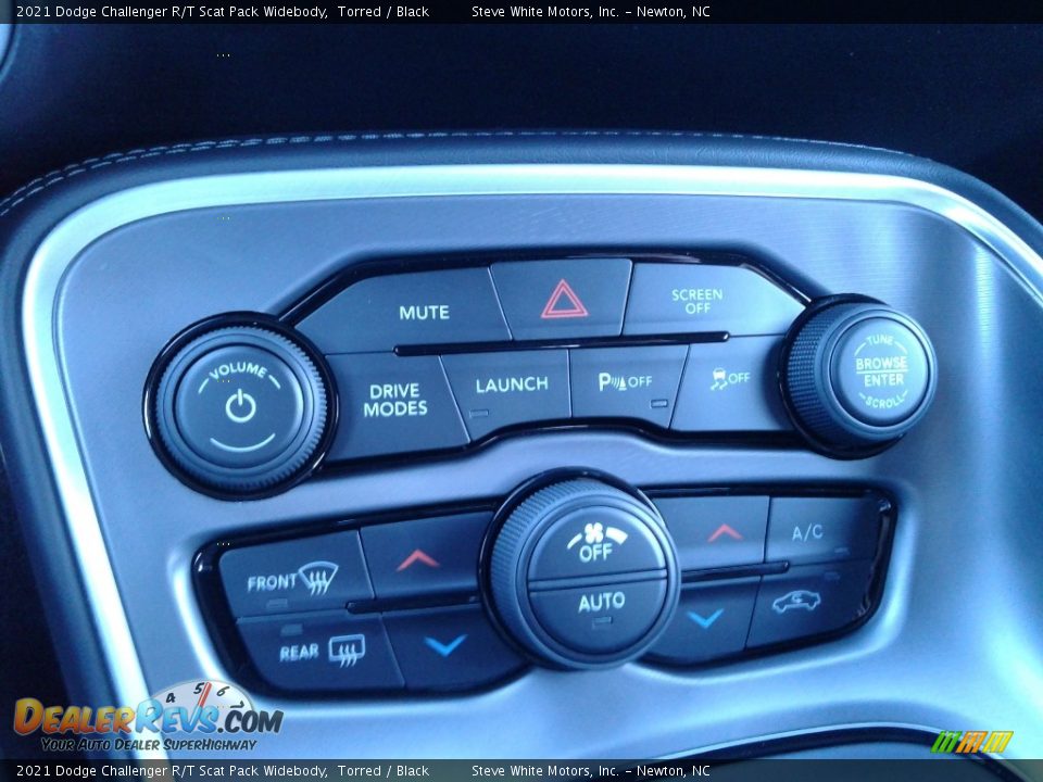 Controls of 2021 Dodge Challenger R/T Scat Pack Widebody Photo #23
