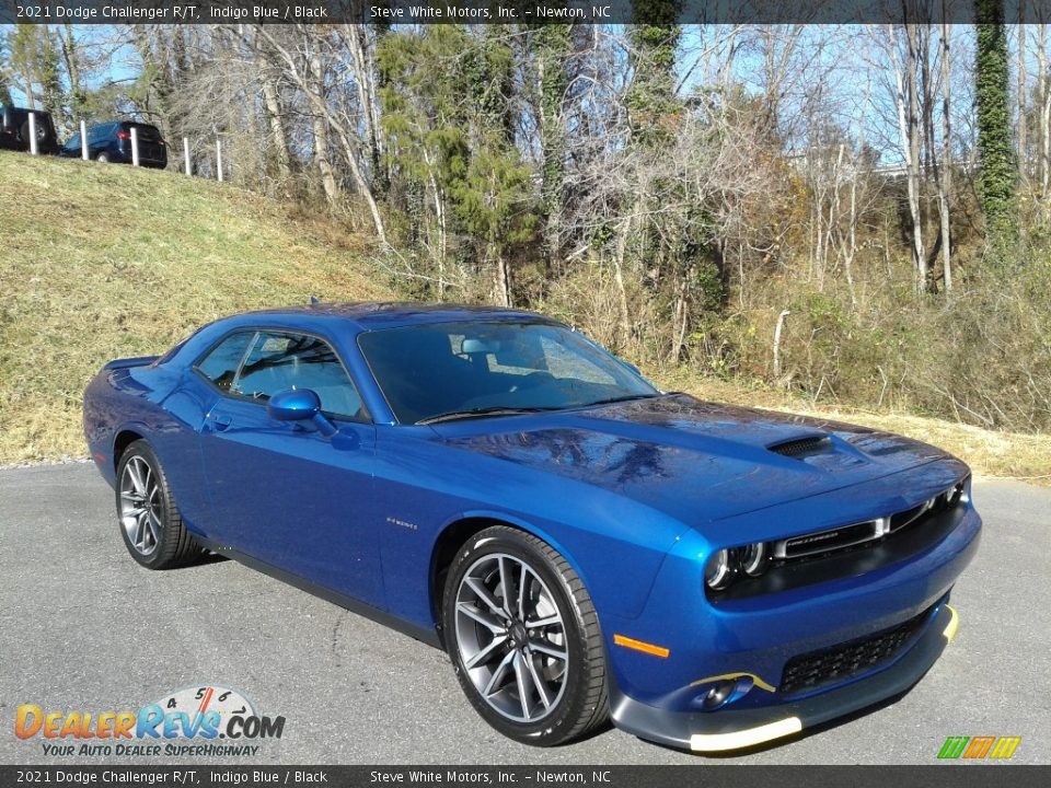 Front 3/4 View of 2021 Dodge Challenger R/T Photo #4