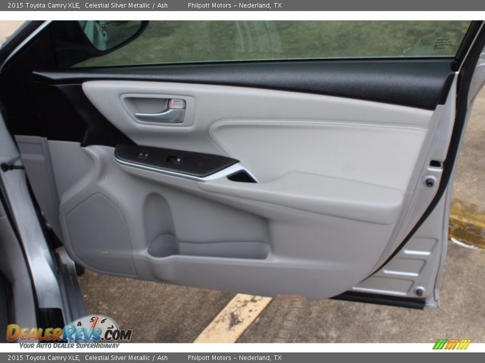 2015 Toyota Camry XLE Celestial Silver Metallic / Ash Photo #25