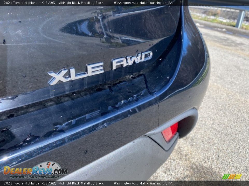 2021 Toyota Highlander XLE AWD Midnight Black Metallic / Black Photo #24