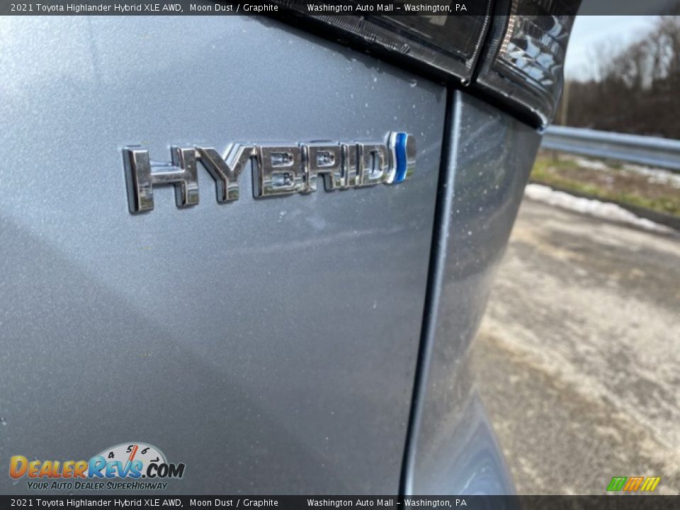 2021 Toyota Highlander Hybrid XLE AWD Moon Dust / Graphite Photo #24