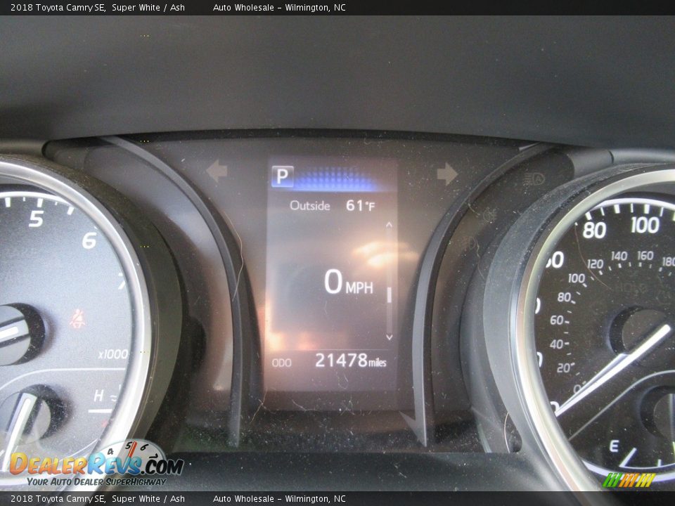 2018 Toyota Camry SE Super White / Ash Photo #15