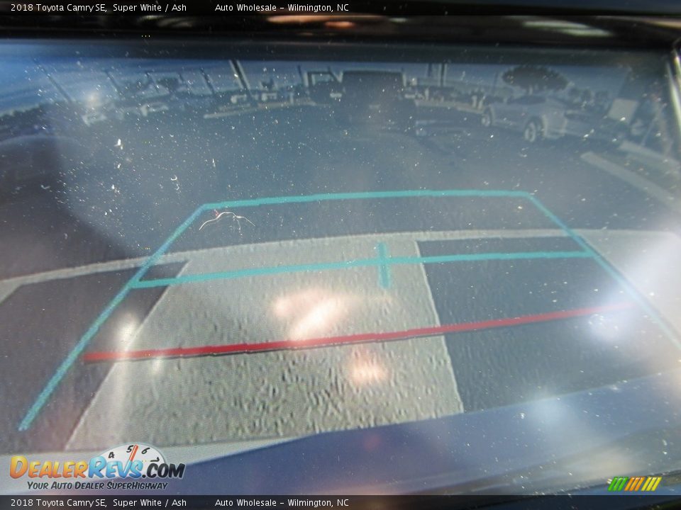 2018 Toyota Camry SE Super White / Ash Photo #17
