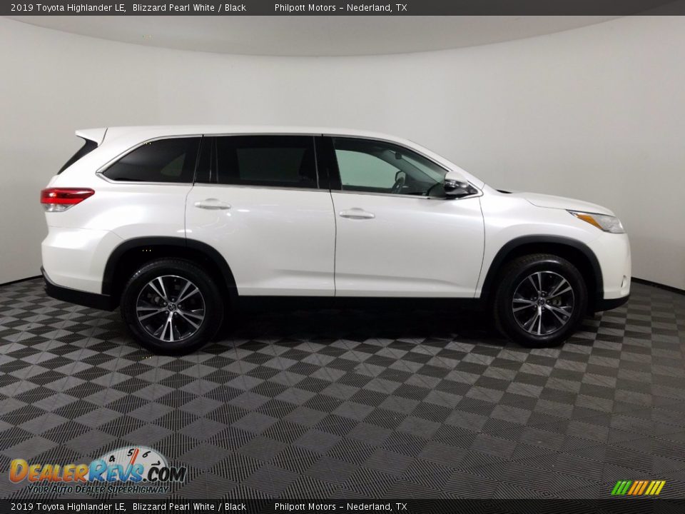 2019 Toyota Highlander LE Blizzard Pearl White / Black Photo #8