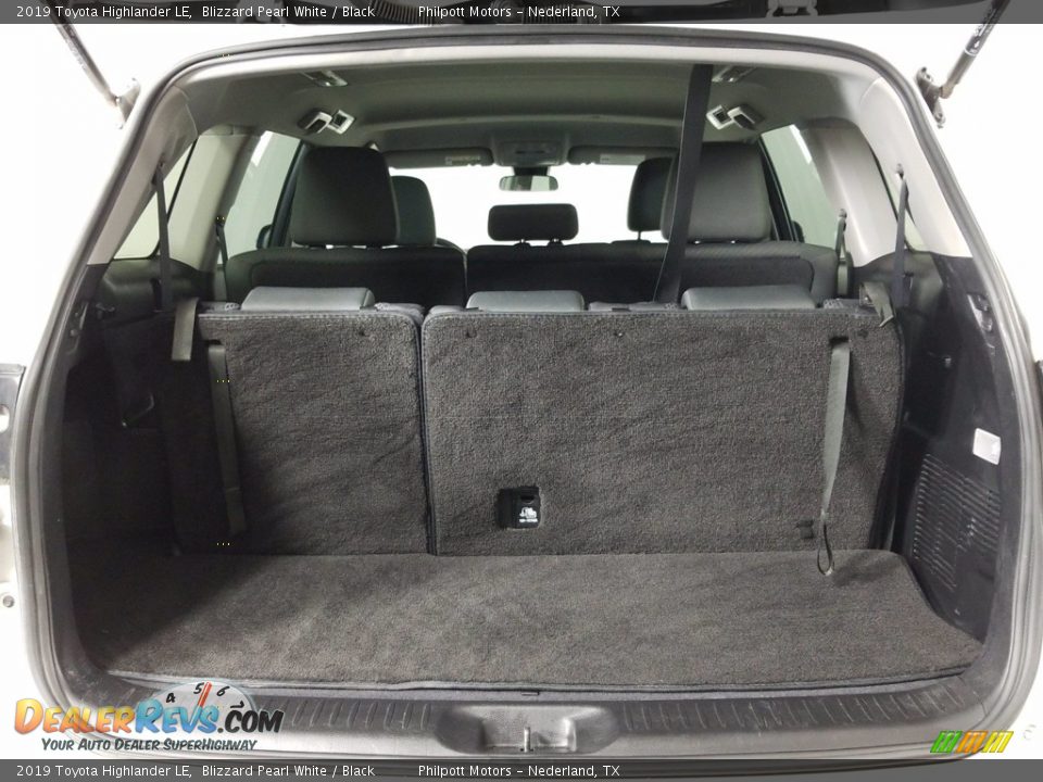 2019 Toyota Highlander LE Blizzard Pearl White / Black Photo #10