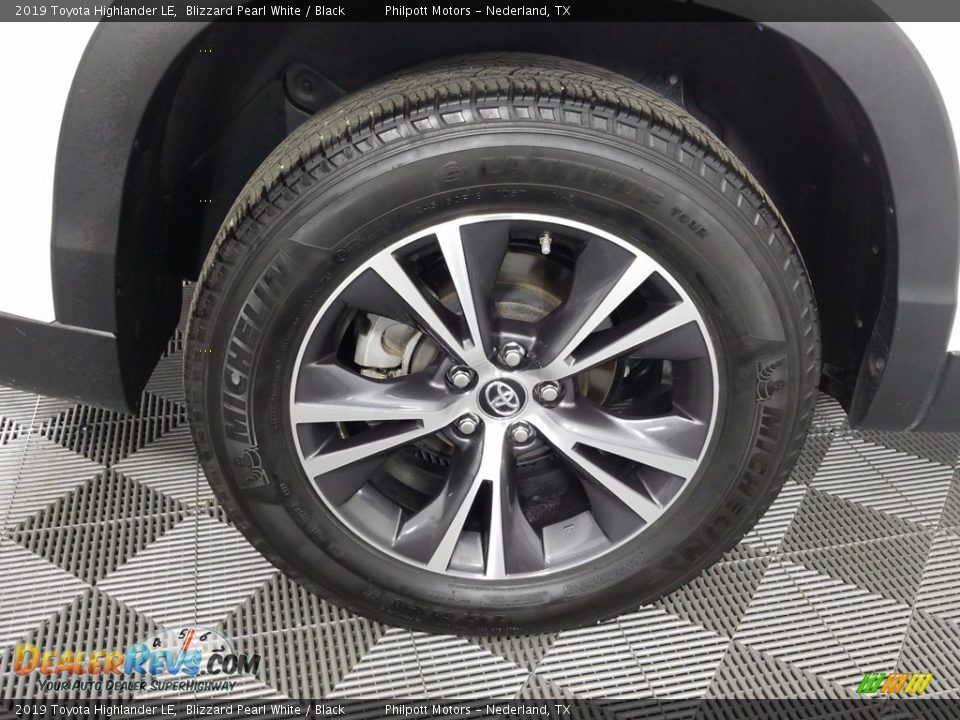 2019 Toyota Highlander LE Blizzard Pearl White / Black Photo #11