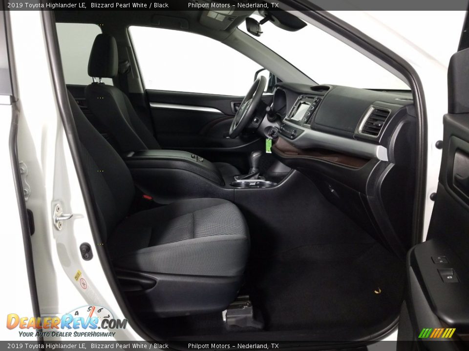 2019 Toyota Highlander LE Blizzard Pearl White / Black Photo #14
