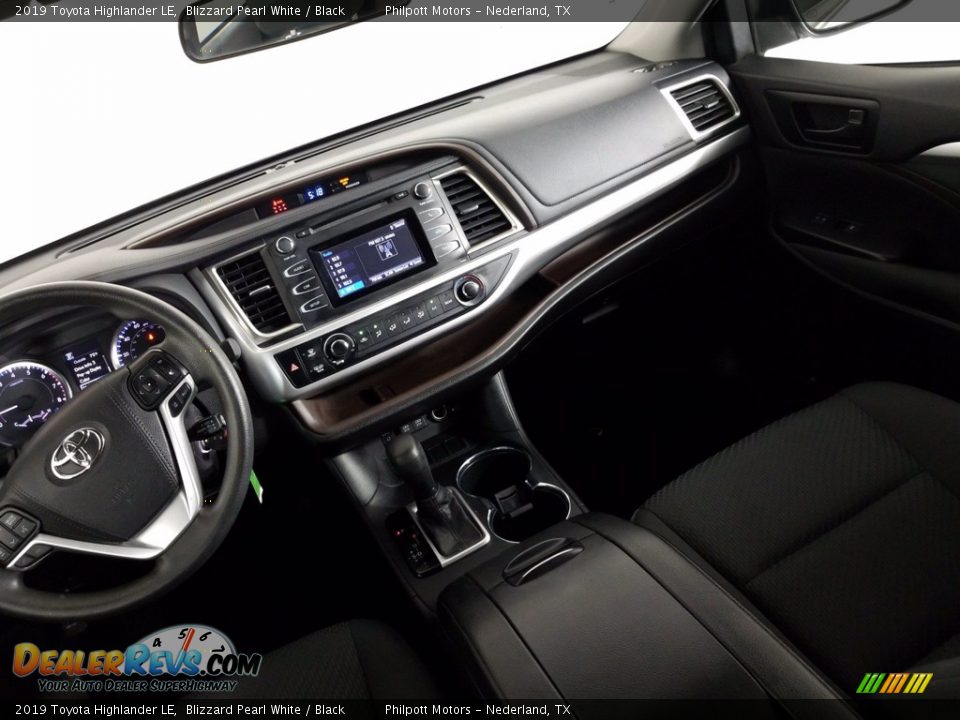 2019 Toyota Highlander LE Blizzard Pearl White / Black Photo #20