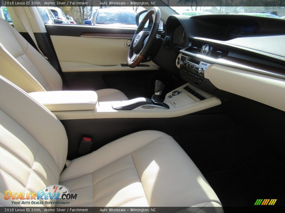 2018 Lexus ES 300h Atomic Silver / Parchment Photo #12