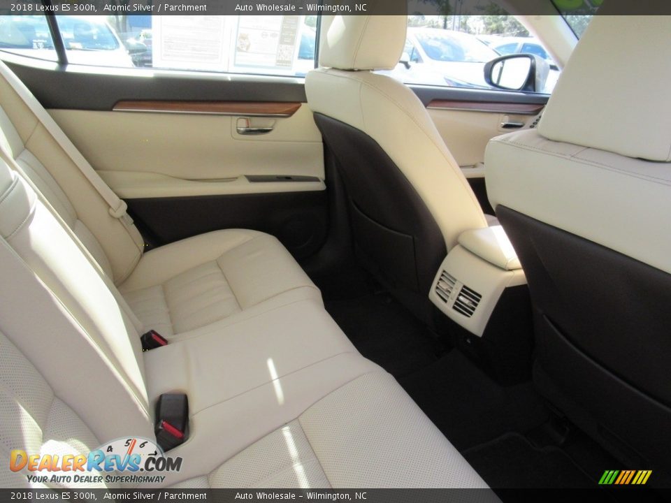 2018 Lexus ES 300h Atomic Silver / Parchment Photo #13