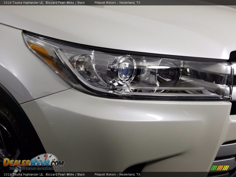 2019 Toyota Highlander LE Blizzard Pearl White / Black Photo #22