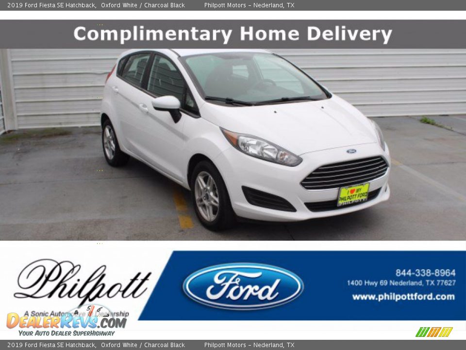 2019 Ford Fiesta SE Hatchback Oxford White / Charcoal Black Photo #1
