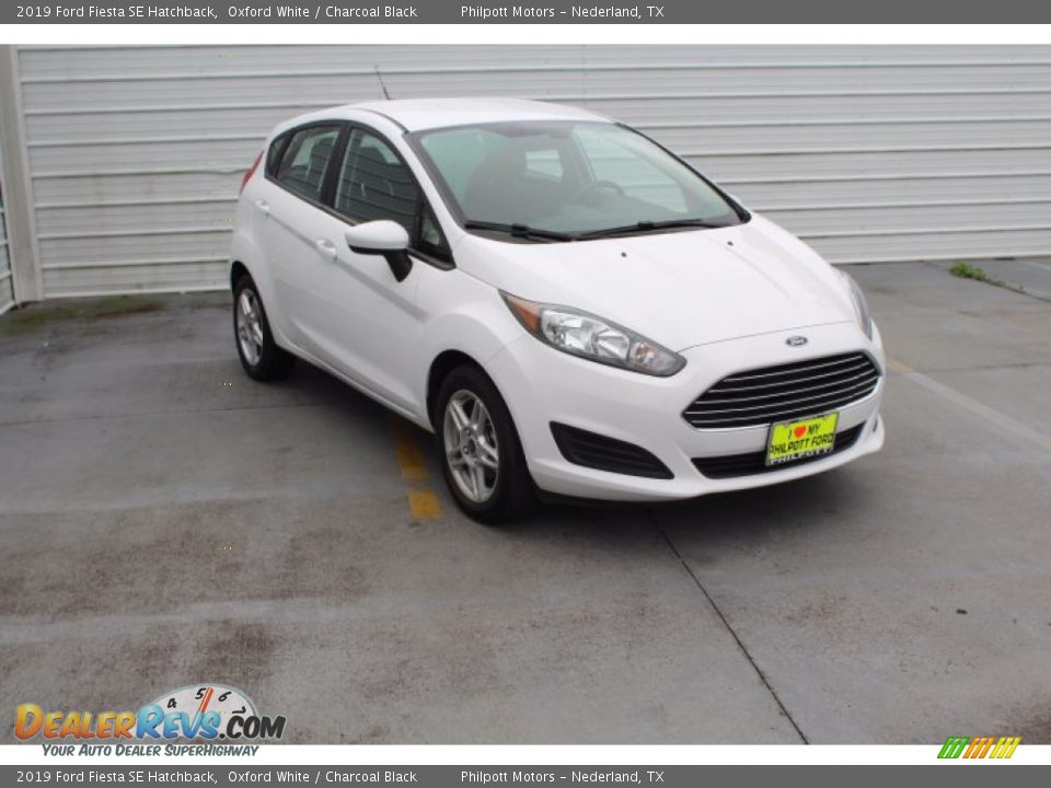 2019 Ford Fiesta SE Hatchback Oxford White / Charcoal Black Photo #2