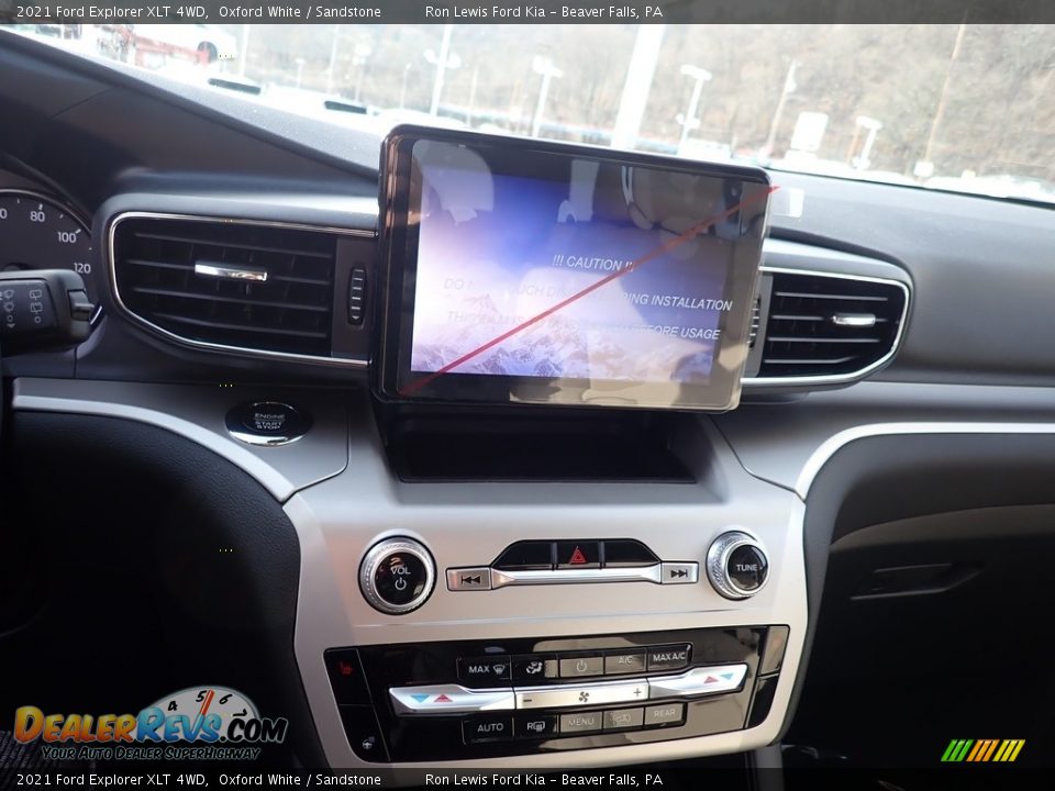 2021 Ford Explorer XLT 4WD Oxford White / Sandstone Photo #14