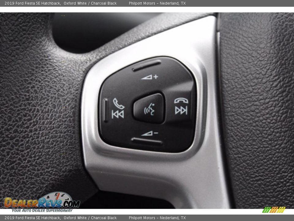 2019 Ford Fiesta SE Hatchback Oxford White / Charcoal Black Photo #12