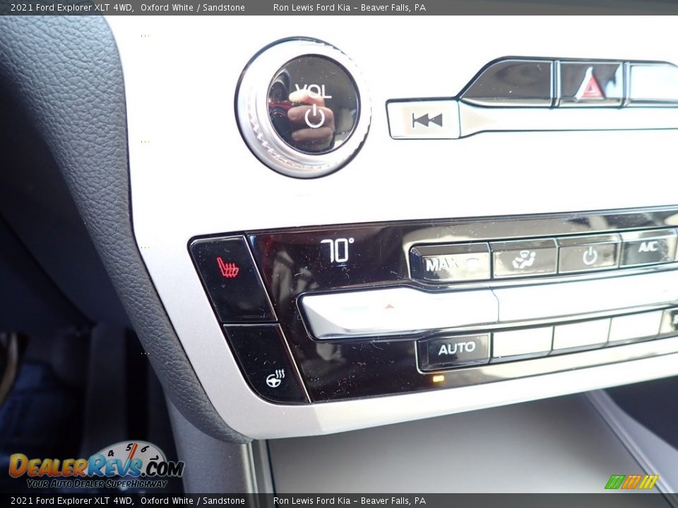 2021 Ford Explorer XLT 4WD Oxford White / Sandstone Photo #18