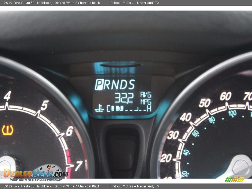 2019 Ford Fiesta SE Hatchback Oxford White / Charcoal Black Photo #15