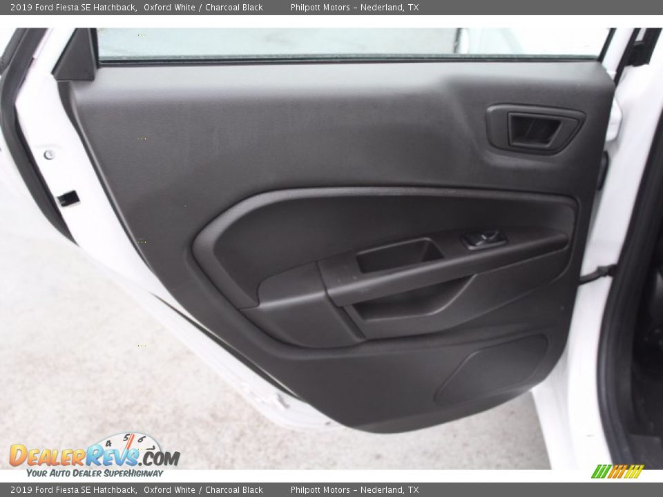 2019 Ford Fiesta SE Hatchback Oxford White / Charcoal Black Photo #19