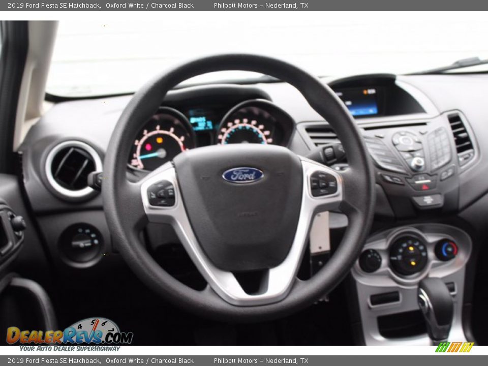 2019 Ford Fiesta SE Hatchback Oxford White / Charcoal Black Photo #22