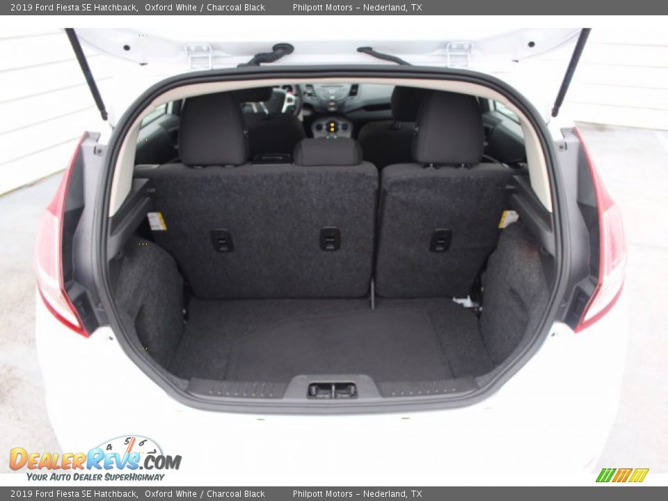 2019 Ford Fiesta SE Hatchback Oxford White / Charcoal Black Photo #23