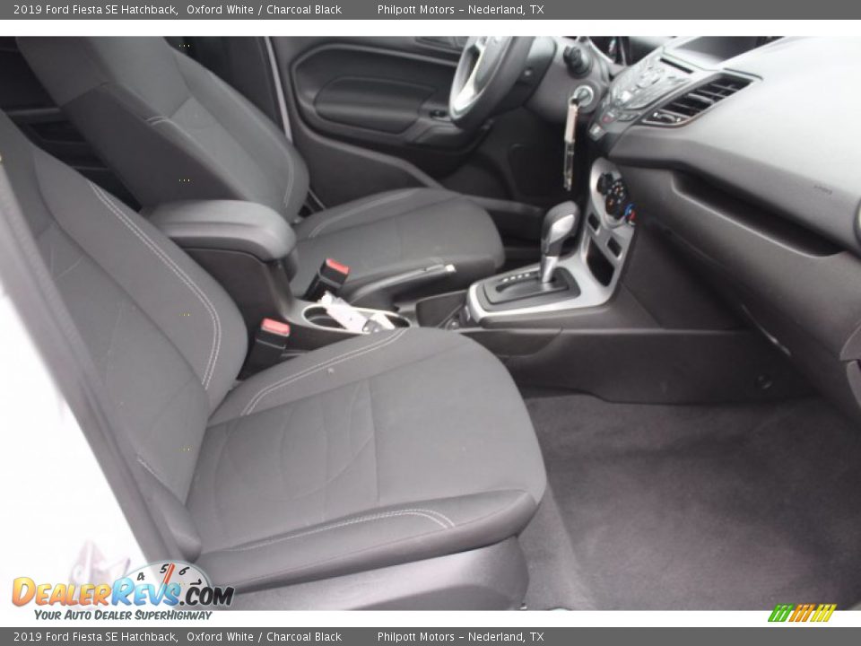 2019 Ford Fiesta SE Hatchback Oxford White / Charcoal Black Photo #27