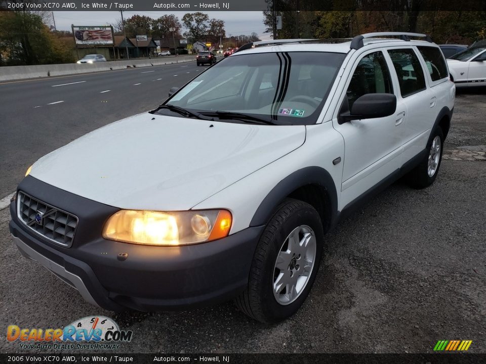 2006 Volvo XC70 AWD Ice White / Taupe Photo #3