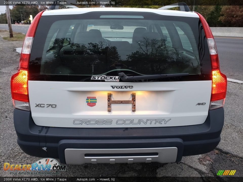 2006 Volvo XC70 AWD Ice White / Taupe Photo #6