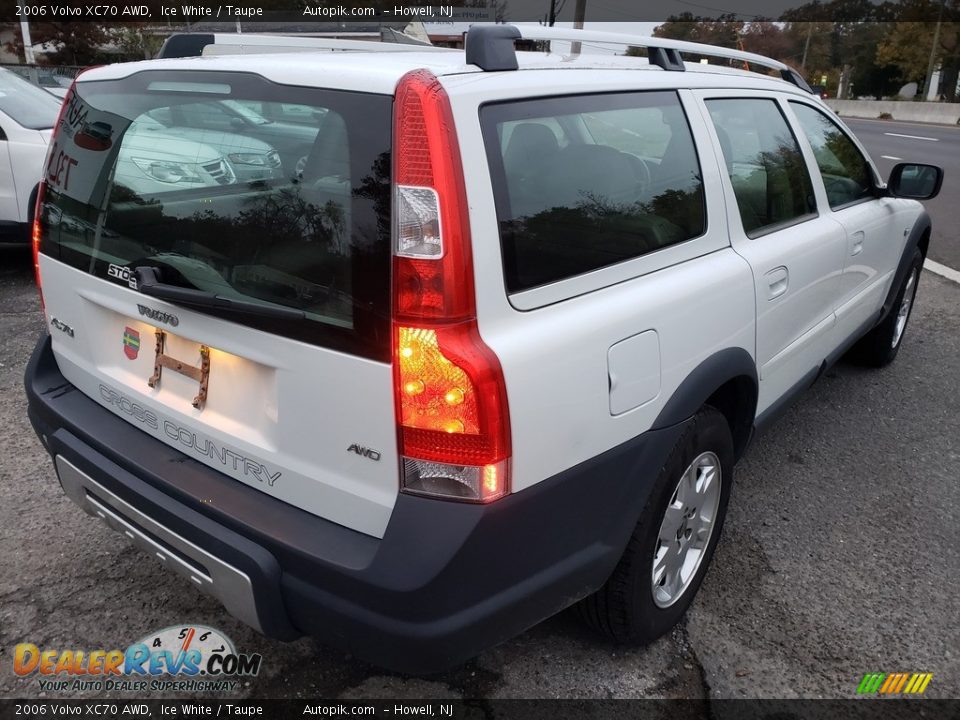 2006 Volvo XC70 AWD Ice White / Taupe Photo #7