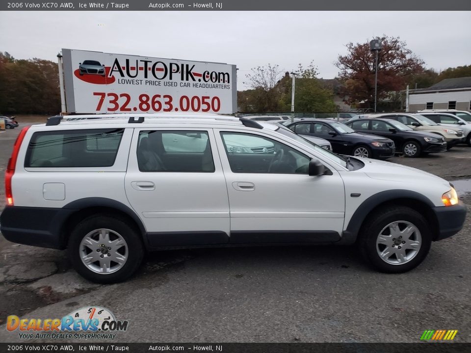 2006 Volvo XC70 AWD Ice White / Taupe Photo #8