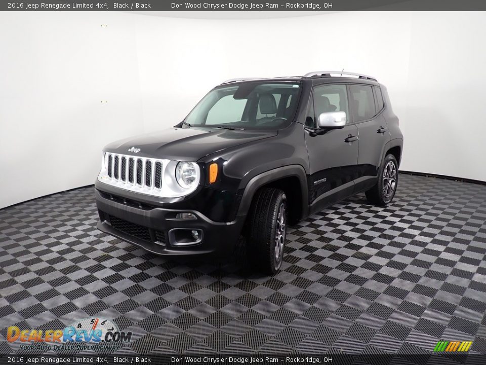 2016 Jeep Renegade Limited 4x4 Black / Black Photo #8