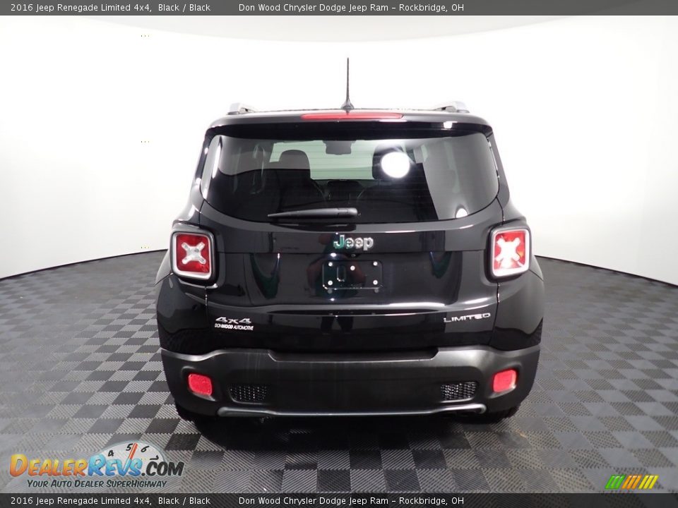 2016 Jeep Renegade Limited 4x4 Black / Black Photo #12