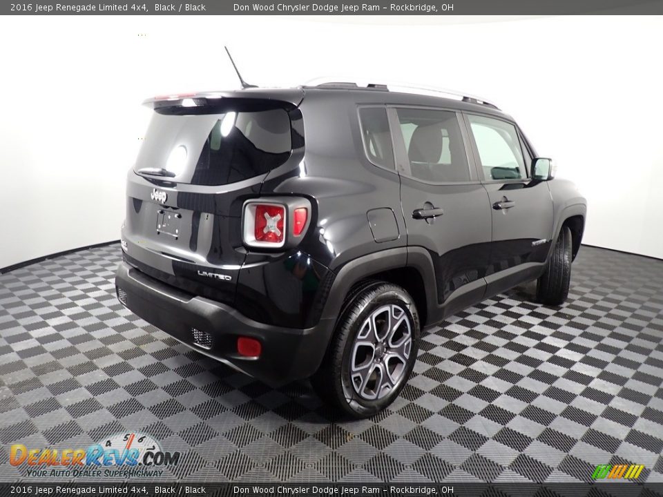 2016 Jeep Renegade Limited 4x4 Black / Black Photo #16