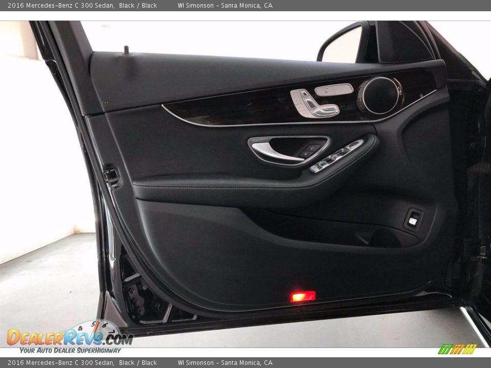 Door Panel of 2016 Mercedes-Benz C 300 Sedan Photo #25