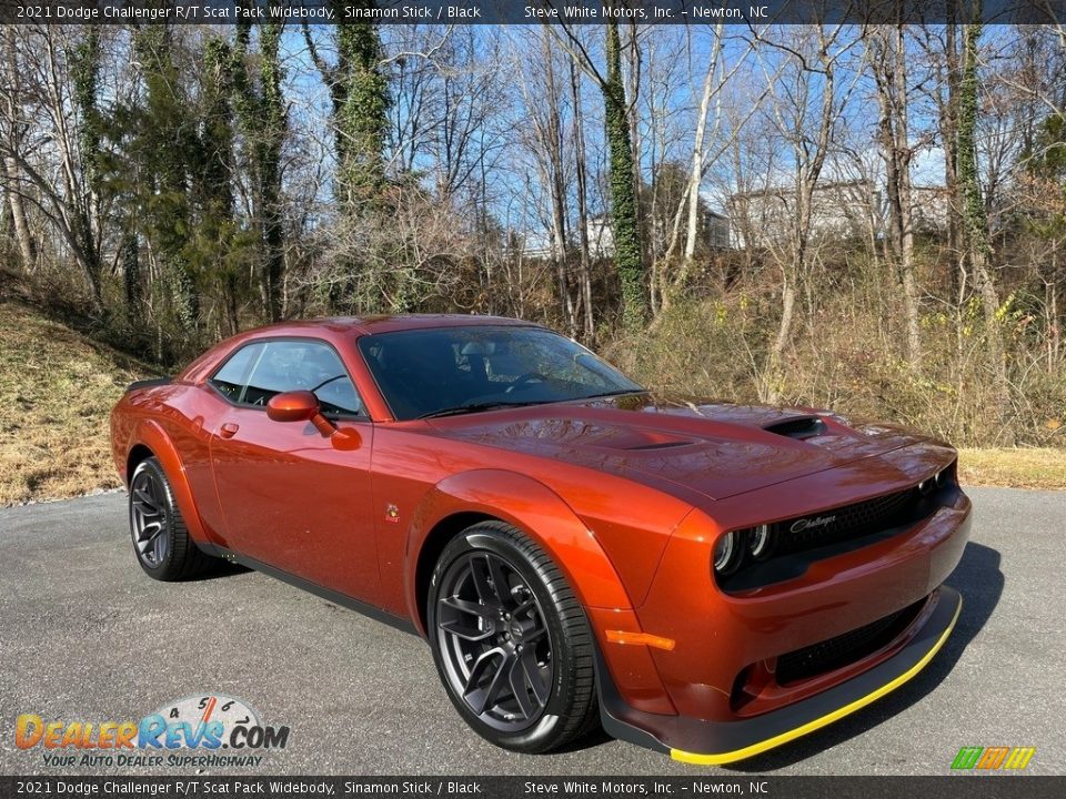 Front 3/4 View of 2021 Dodge Challenger R/T Scat Pack Widebody Photo #4