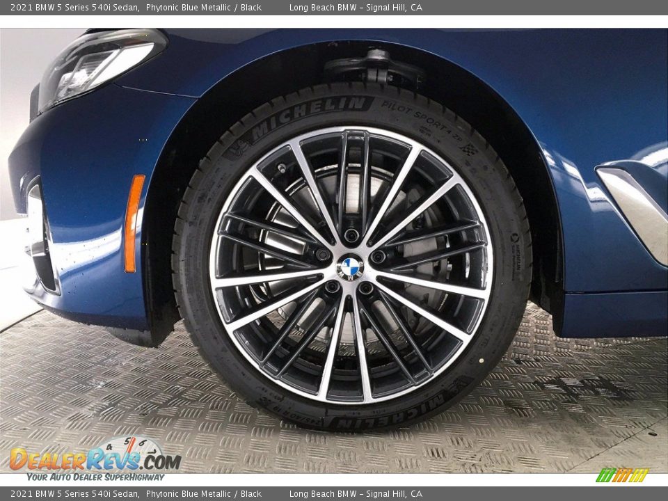 2021 BMW 5 Series 540i Sedan Wheel Photo #12