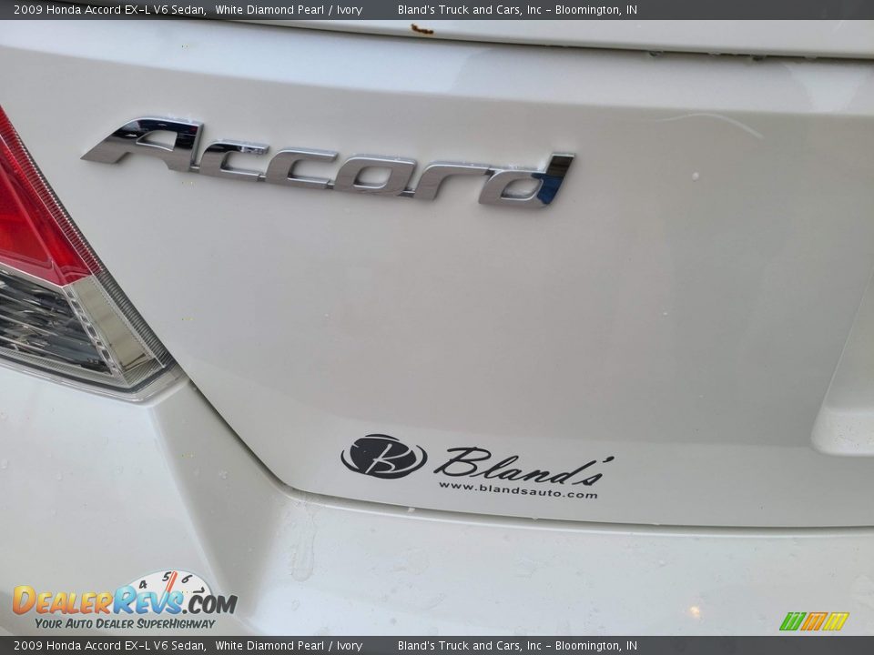 2009 Honda Accord EX-L V6 Sedan White Diamond Pearl / Ivory Photo #7
