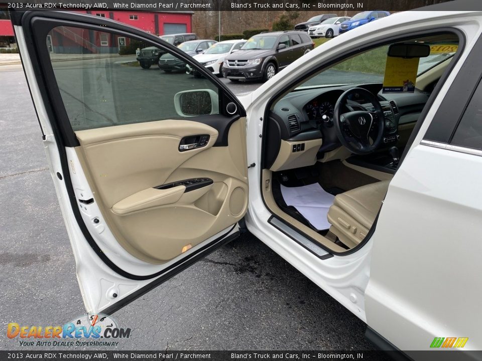 2013 Acura RDX Technology AWD White Diamond Pearl / Parchment Photo #9